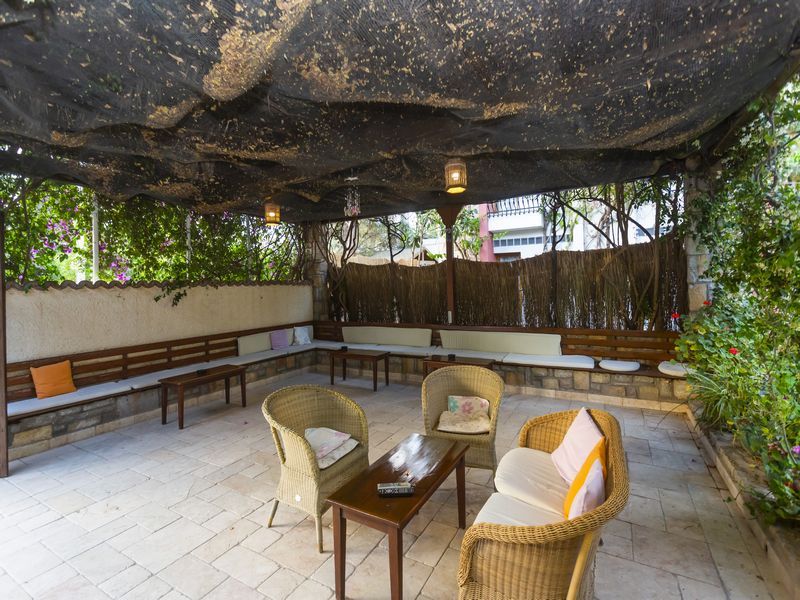 Kriss Hotel