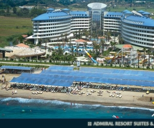 Crystal Admiral Resort Suites & Spa