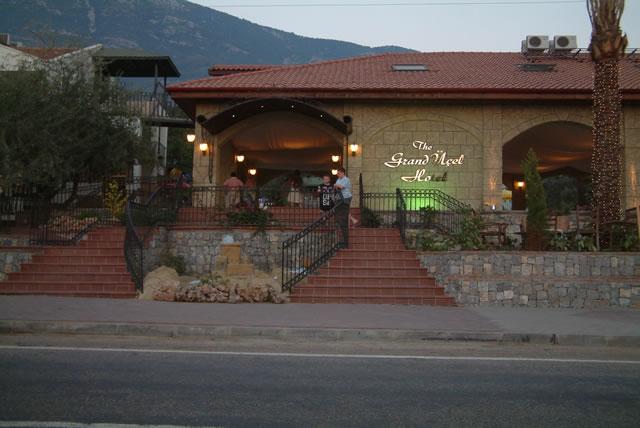 Grand Üçel Hotel