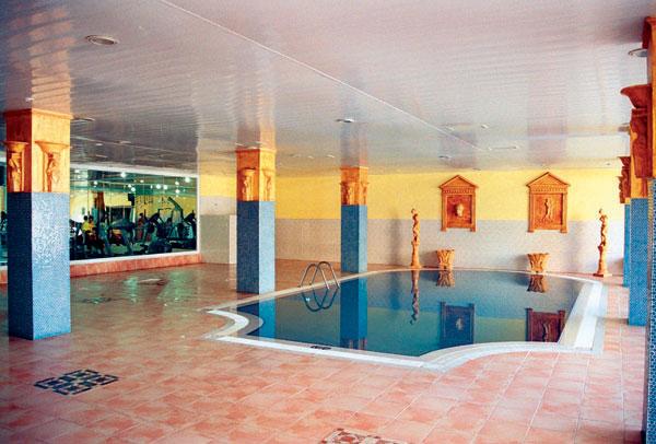 CLUB PARADISO