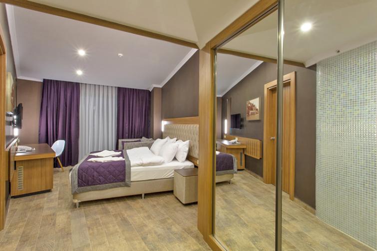 MICHELL HOTEL & SPA BEACH CLUB