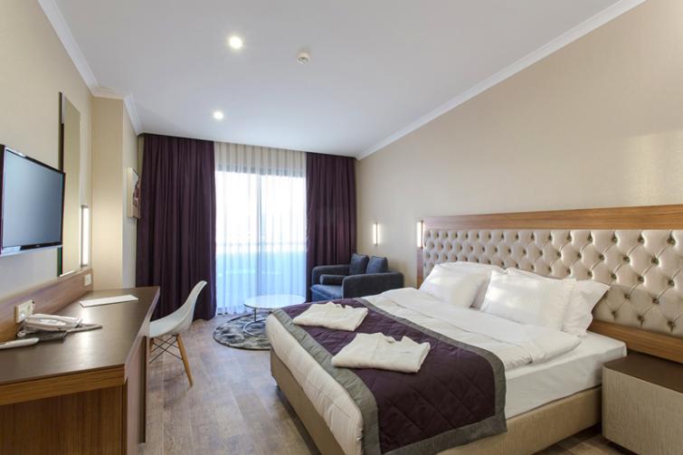 MICHELL HOTEL & SPA BEACH CLUB