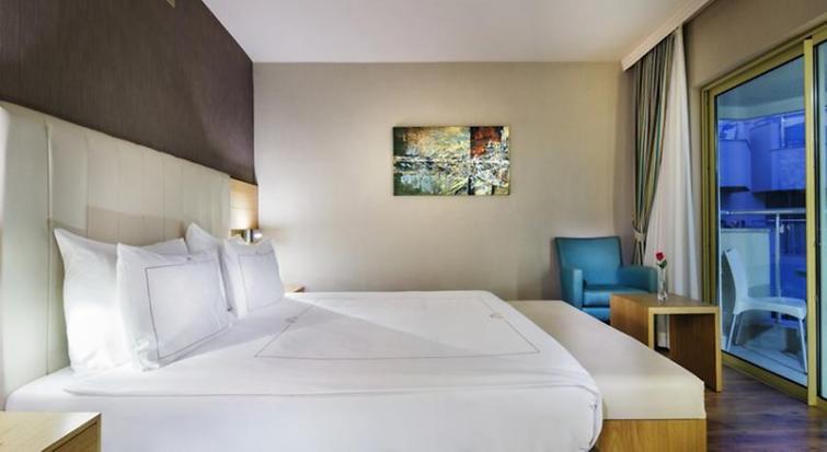 BELLIS DELUXE HOTEL