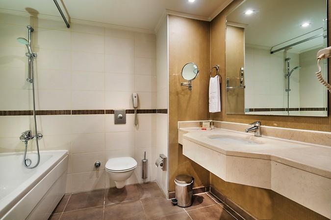 BELLIS DELUXE HOTEL