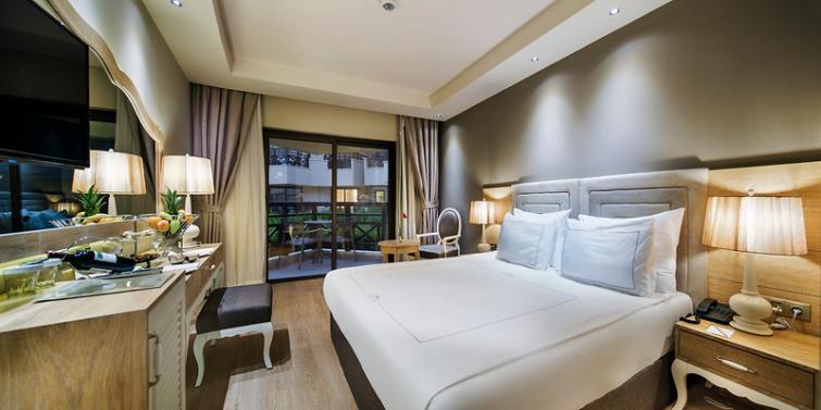 BELLIS DELUXE HOTEL
