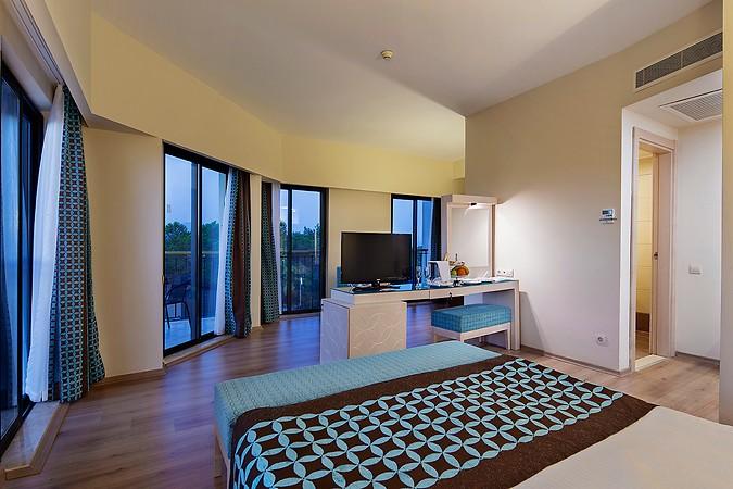 NASHİRA RESORT HOTEL & SPA