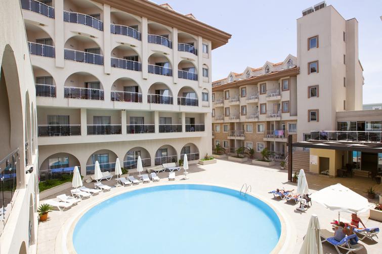 Diamond Beach Hotel & SPA