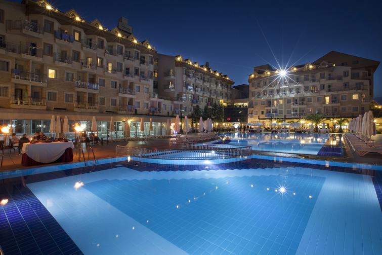 Diamond Beach Hotel & SPA