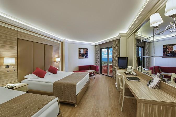 DELPHİN DELUXE RESORT 