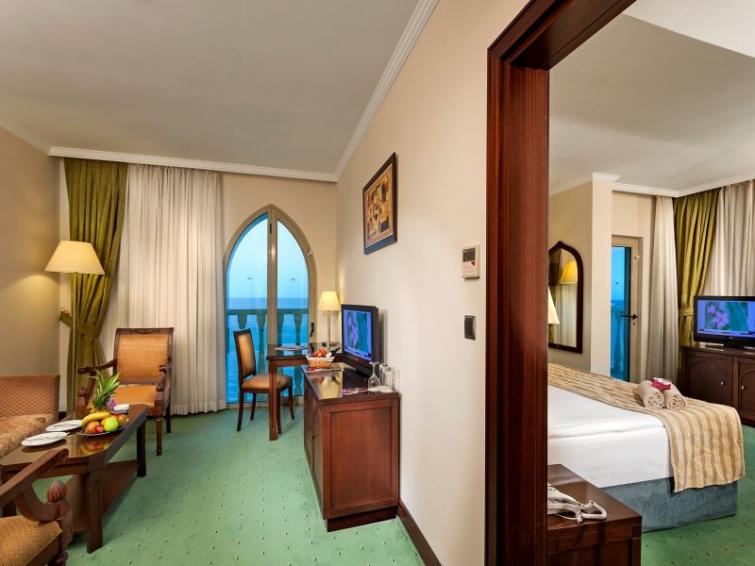 CROWNE PLAZA ANTALYA