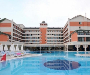 İnsula Resort & Spa