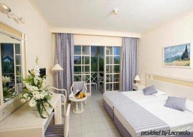 Euphoria Palm Beach Resort