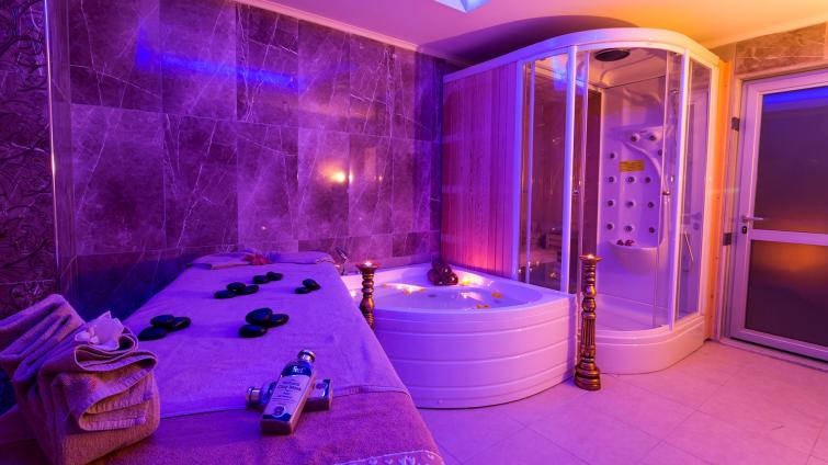 Modern Saraylar Halal Hotel Spa