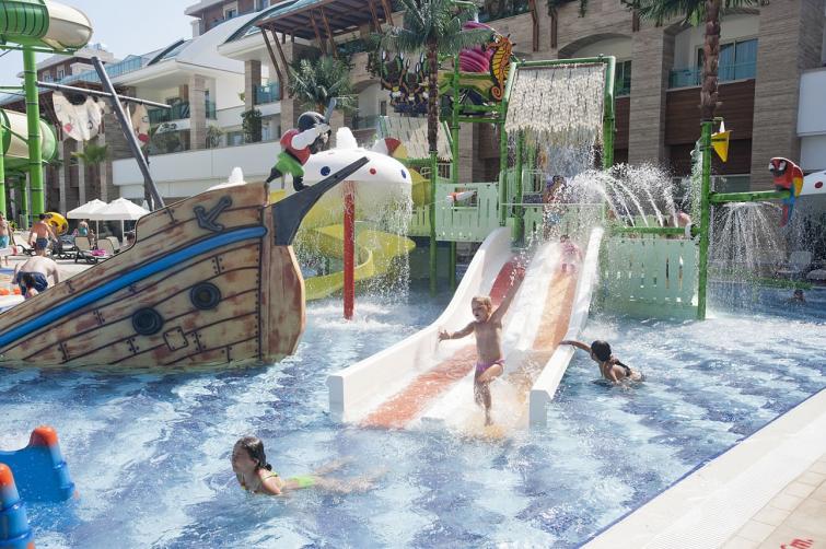 Crystal Waterworld Resort & Spa