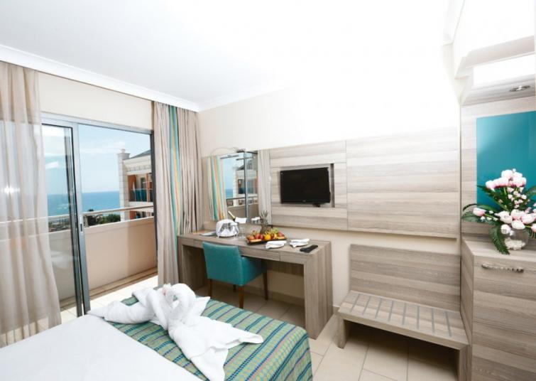 İnsula Resort & Spa