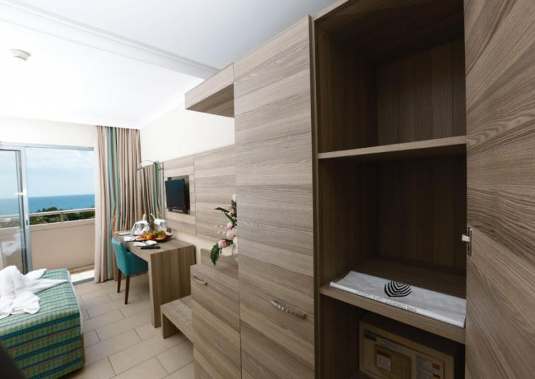 İnsula Resort & Spa