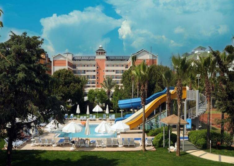 İnsula Resort & Spa