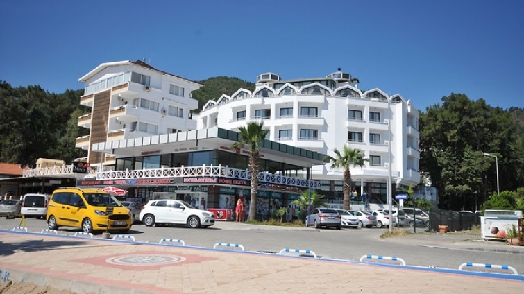 Class Beach Hotel