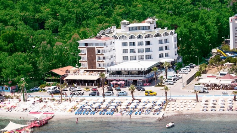 Class Beach Hotel