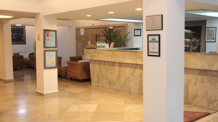 Nicholas Park Hotel