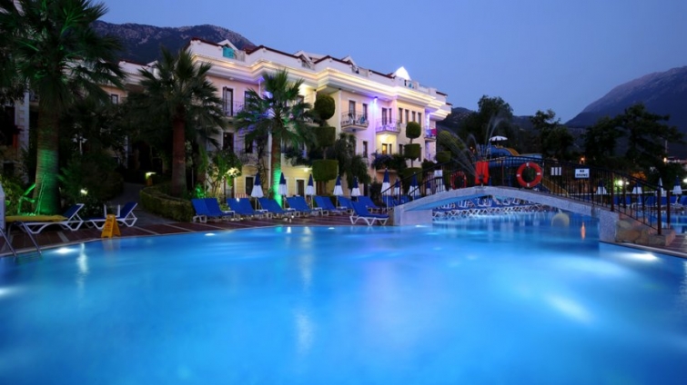 Yel Holiday Resort Hotel