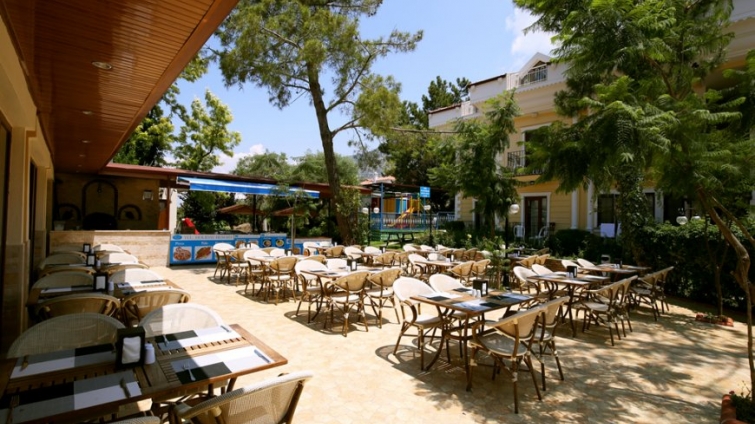 Yel Holiday Resort Hotel