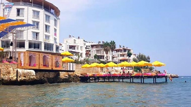 Tepe Beach Hotel & Beach Club