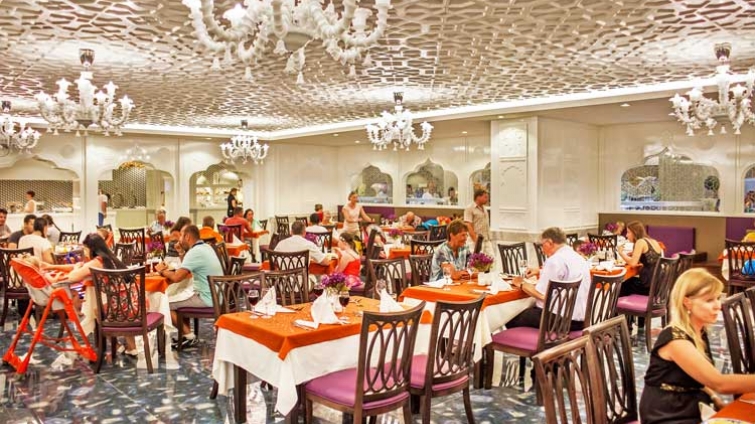 Royal Taj Mahal Hotel