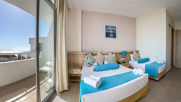 Ponz Hotel Kusadasi