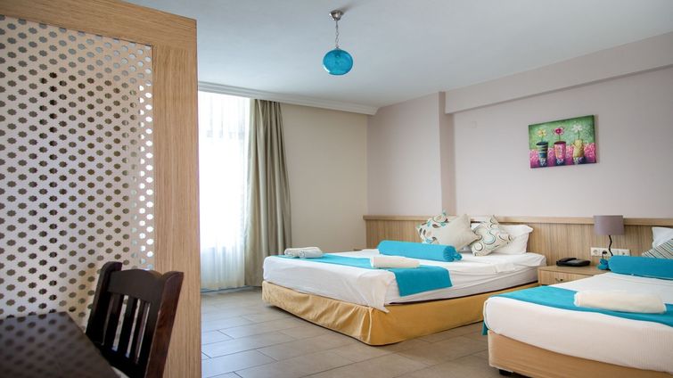 Ponz Hotel Kusadasi