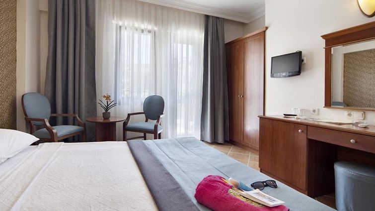 Golden Age Crystal Hotel