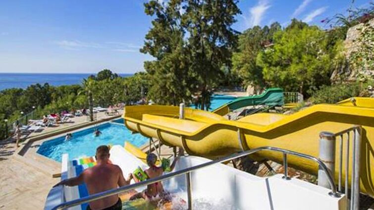 Senza Garden Holiday Club