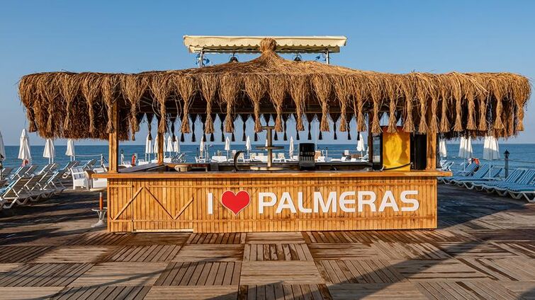 Palmeras Beach Hotel