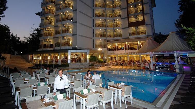 Grand Okan Hotel