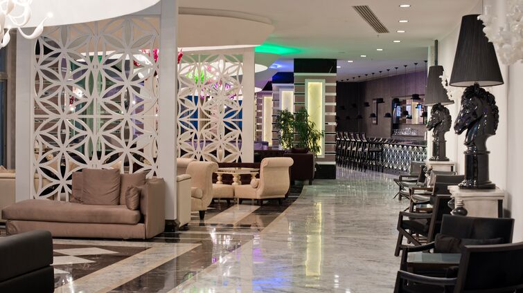 Q Premium Resort Otel