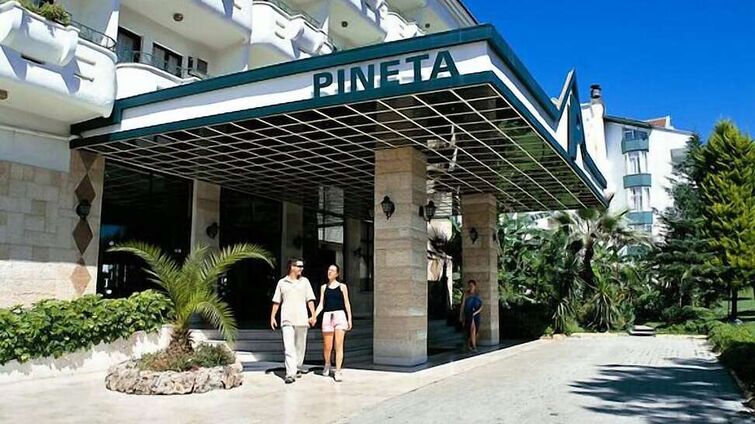 Pineta Club Hotel