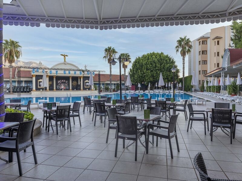 Armas Kaplan Paradise Hotel