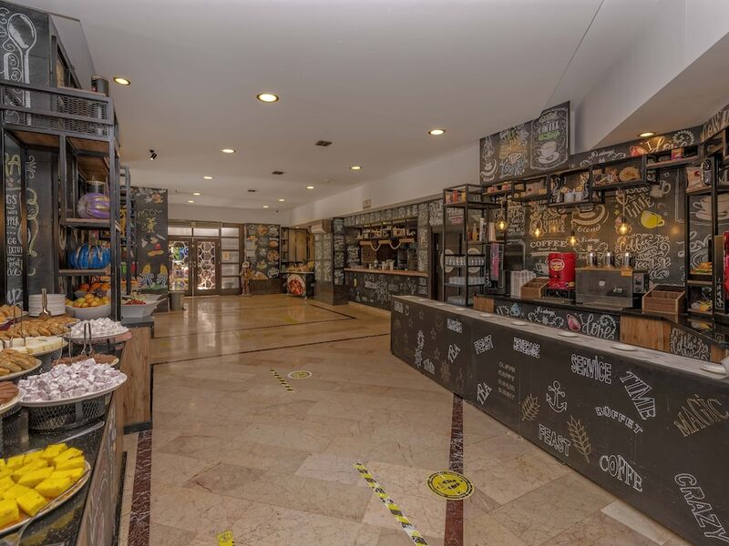 Armas Kaplan Paradise Hotel