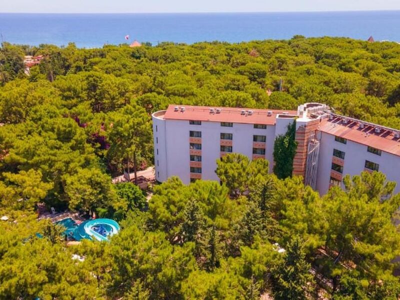 Armas Kaplan Paradise Hotel