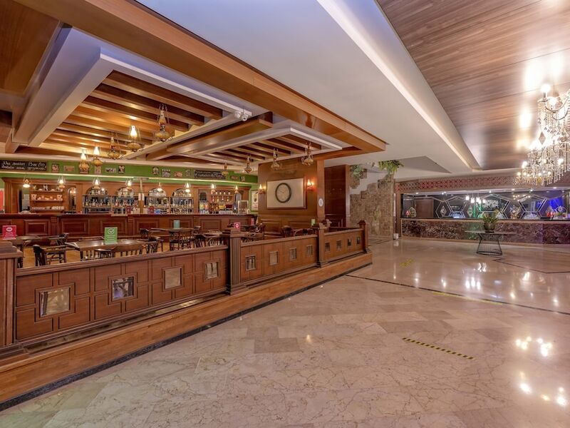Armas Kaplan Paradise Hotel