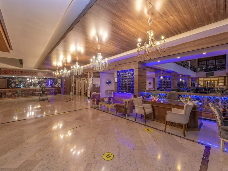 Armas Kaplan Paradise Hotel