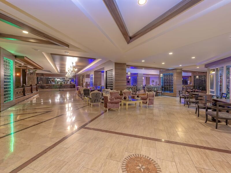 Armas Kaplan Paradise Hotel