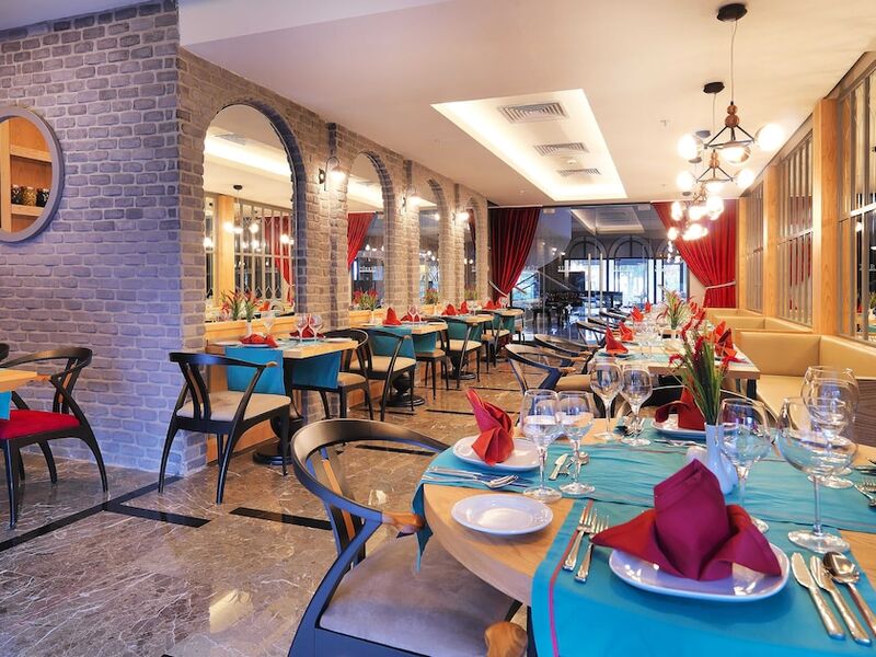 İmperial Turkiz Resort Hotel