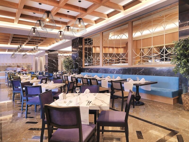 İmperial Turkiz Resort Hotel