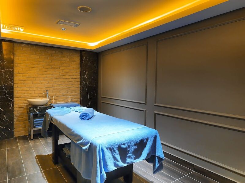 İmperial Turkiz Resort Hotel