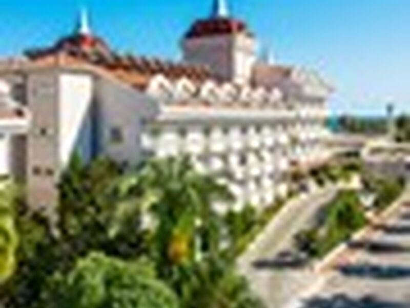 Aydınbey Famous Hotel