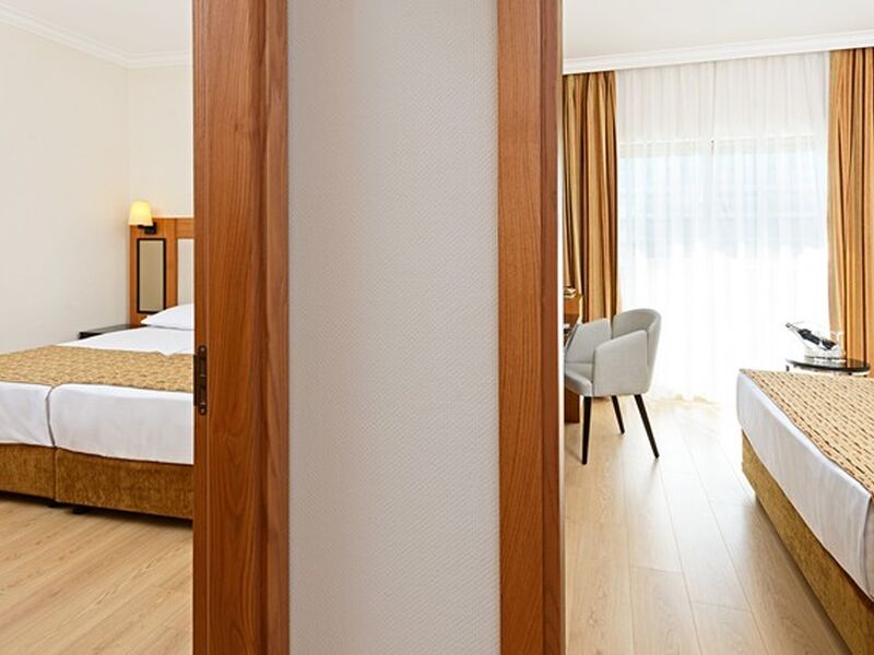 Aydınbey Famous Hotel