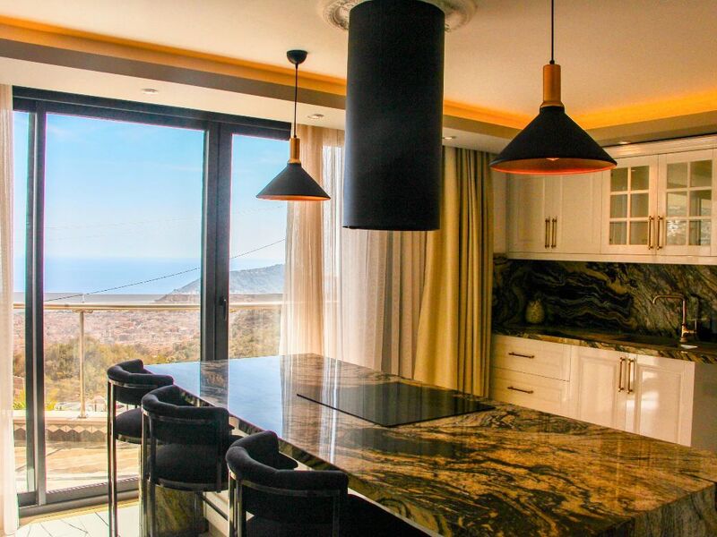 Villa Roma Tepe 4+2 Deniz Mavzaralı Özel Havuzlu