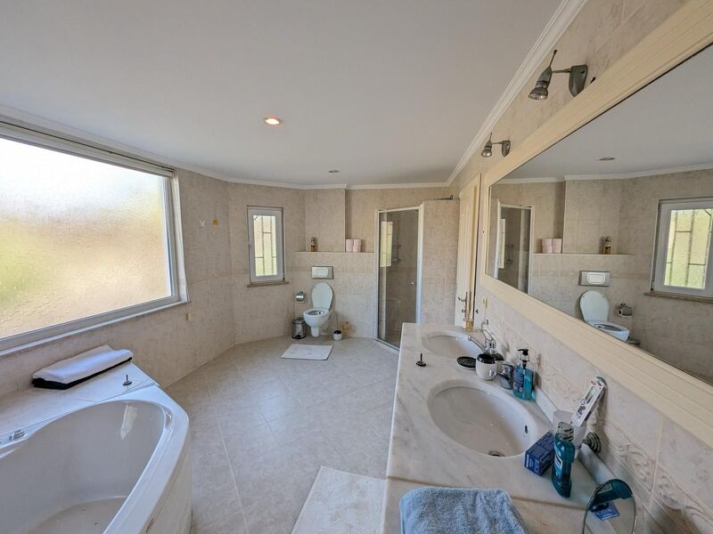 Villa Kargıcak 5+1 Deniz Manzaralı Özel Havuzlu