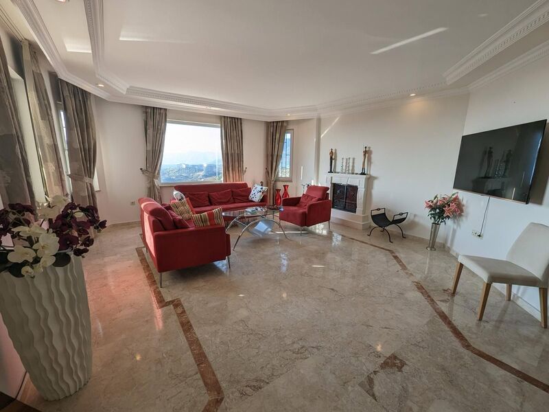 Villa Kargıcak 5+1 Deniz Manzaralı Özel Havuzlu